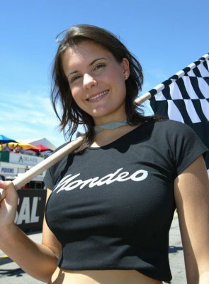 mondeo_girl.jpg (51.71 KБ) Видяна 2671 пъти mondeo_girl.jpg
