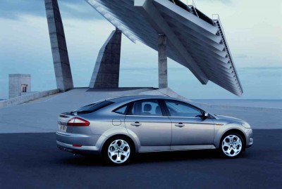 Ford_Mondeo_03.jpg